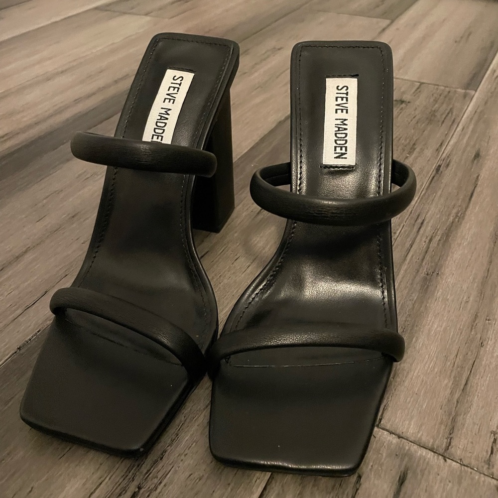 Steve Madden black heels